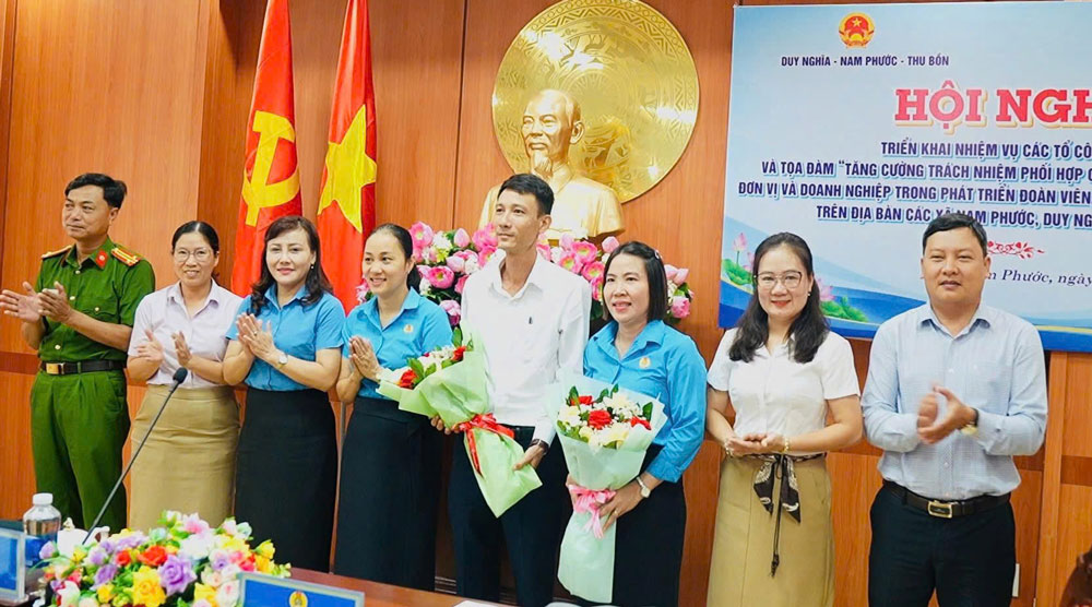 Ra mắt Tổ công tác phát triển liên ngành phát triển đoàn viên xã Duy Nghĩa. Ảnh: Công đoàn Nam Phước