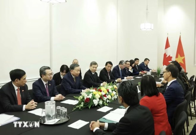 Tổng Bí thư, Chủ tịch nước Tô Lâm tiếp Nhóm Nghị sĩ hữu nghị Canada - Việt Nam. Ảnh: TTXVN