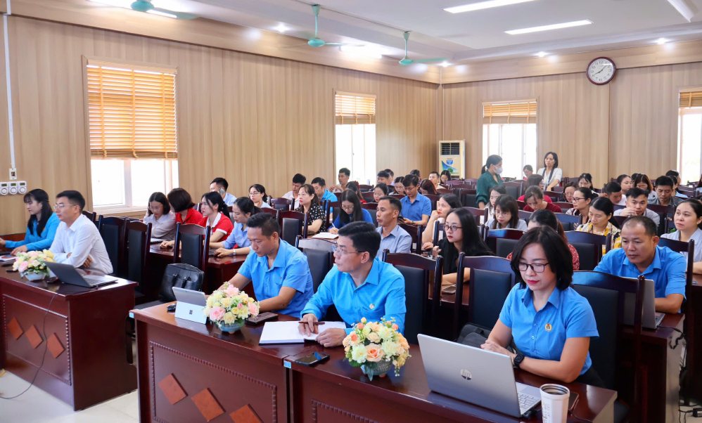 Các đại biểu tham dự lớp tập huấn. Ảnh: Lưỡng Hà (LĐLĐ tỉnh Lai Châu)