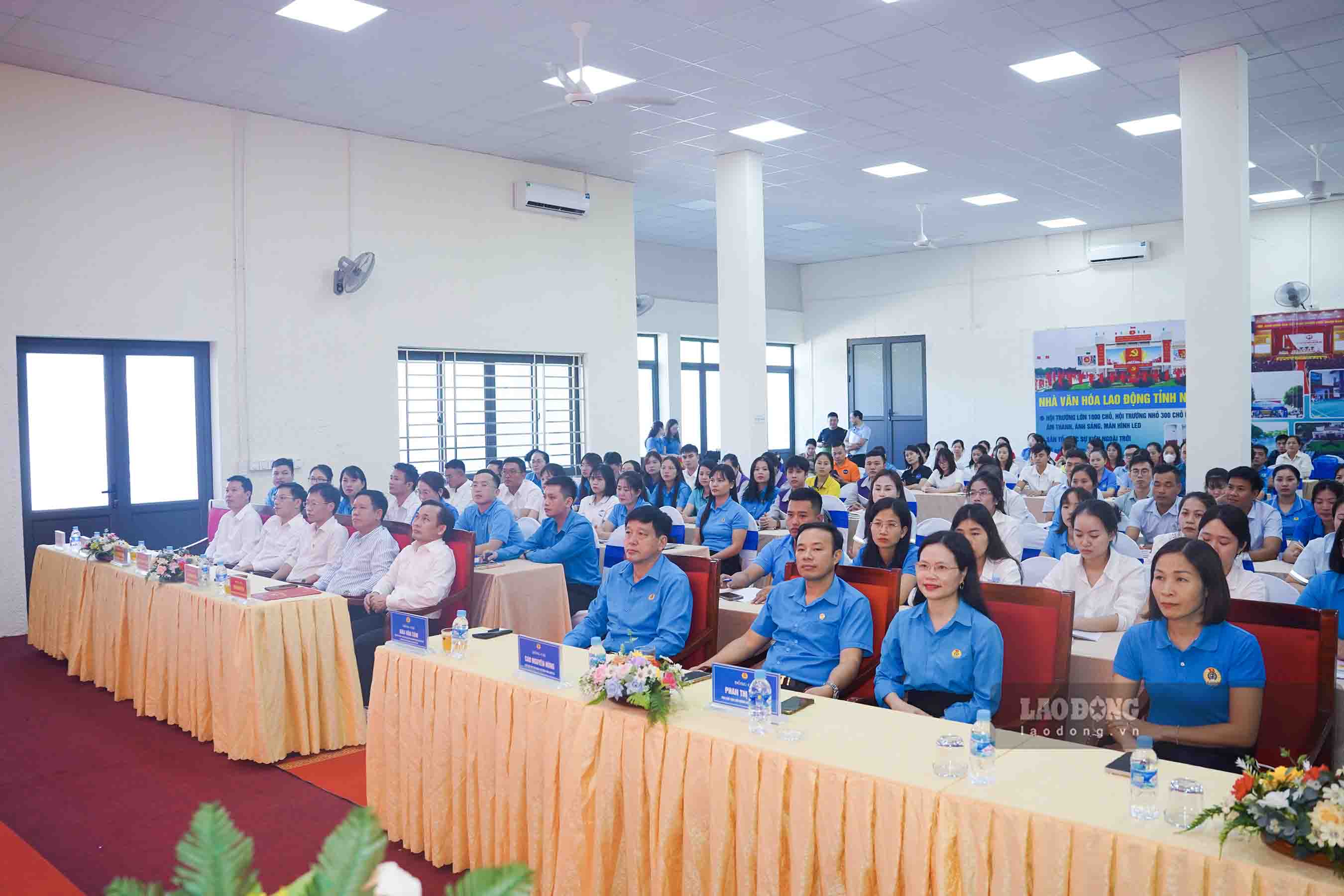 Toàn cảnh chương trình. Ảnh: Duy Chương