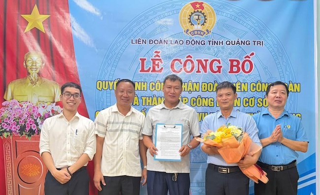 Lễ công bố quyết định công nhận đoàn viên và thành lập Công đoàn cơ sở Công ty Cổ phần Dịch vụ Vận tải Thành Công (ảnh chụp tháng 9.2026). Ảnh: Công đoàn Quảng Trị