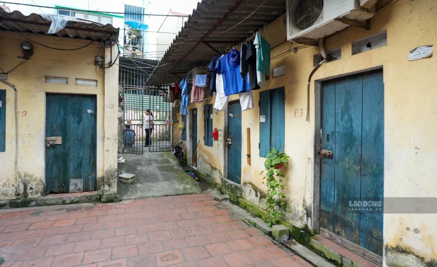 Phòng trọ chật hẹp và giấc mơ mái ấm của công nhân