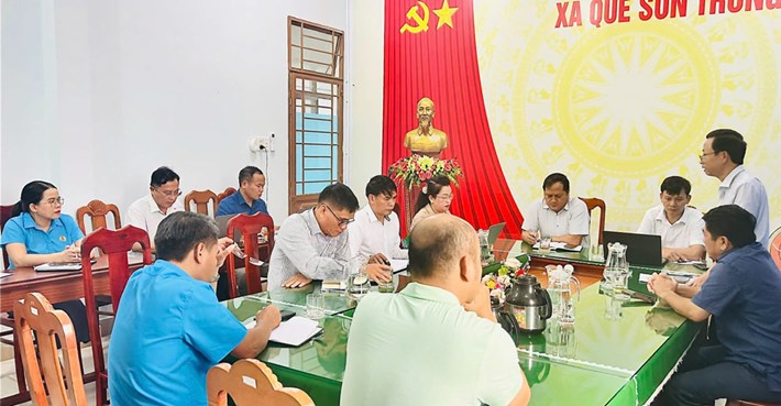 Công đoàn xã Quế Sơn, Đà Nẵng phối hợp làm việc với các doanh nghiệp trên địa bàn để tháo gỡ khó khăn, vướng mắc về phát triển đoàn viên. Ảnh: Công đoàn Quế Sơn