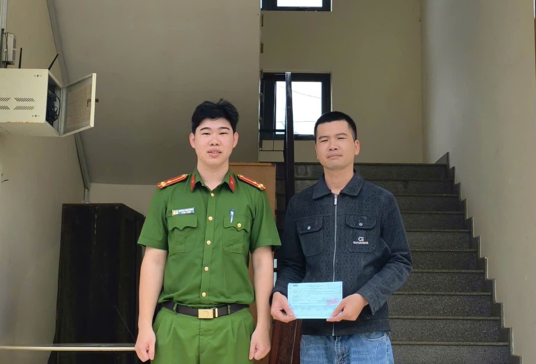 Chủ tiệm bánh ở Lâm Đồng phối hợp trả lại 1 tỉ đồng cho người chuyển khoản nhầm