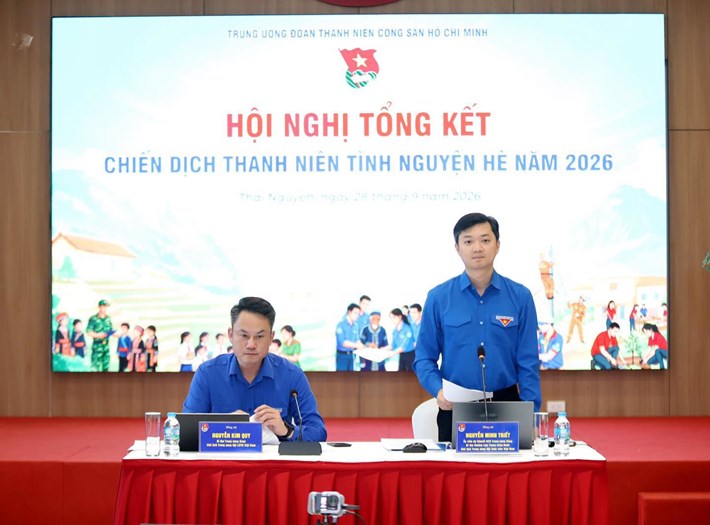 Đồng chí Nguyễn Minh Triết - Ủy viên Dự khuyết Trung ương Đảng, Bí thư thường trực Trung ương Đoàn; và đồng chí Nguyễn Kim Quy - Bí thư Trung ương Đoàn, Chủ tịch Hội LHTN Việt Nam chủ trì hội nghị tổng kết Chiến dịch Thanh niên tình nguyện Hè năm 2026 ngày 28.9.2026. Ảnh: Trung ương đoàn TNCS HCM
