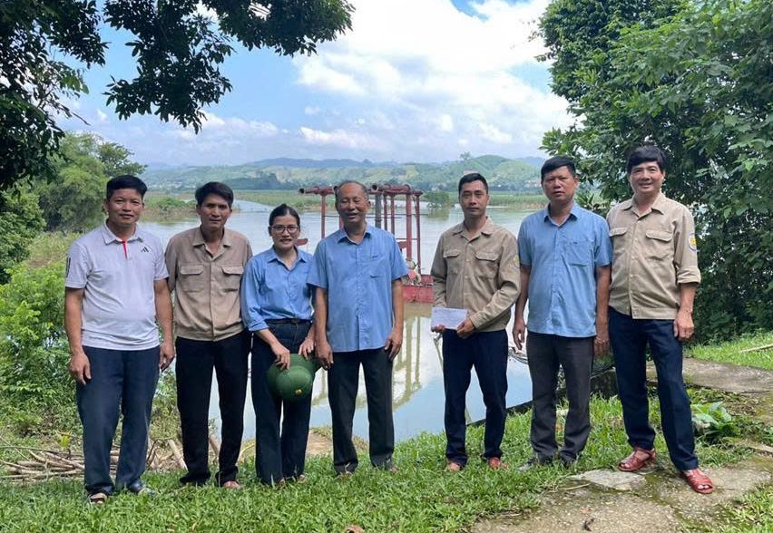 Công đoàn Công ty Sông Chu chi gần 40 triệu đồng chăm lo đoàn viên ứng trực trong mưa lũ