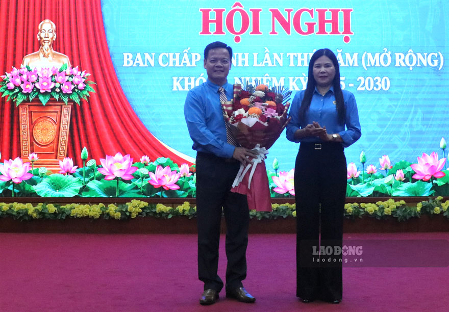 Lào Cai kiện toàn Chủ tịch Công đoàn phường Yên Bái và xã Lục Yên