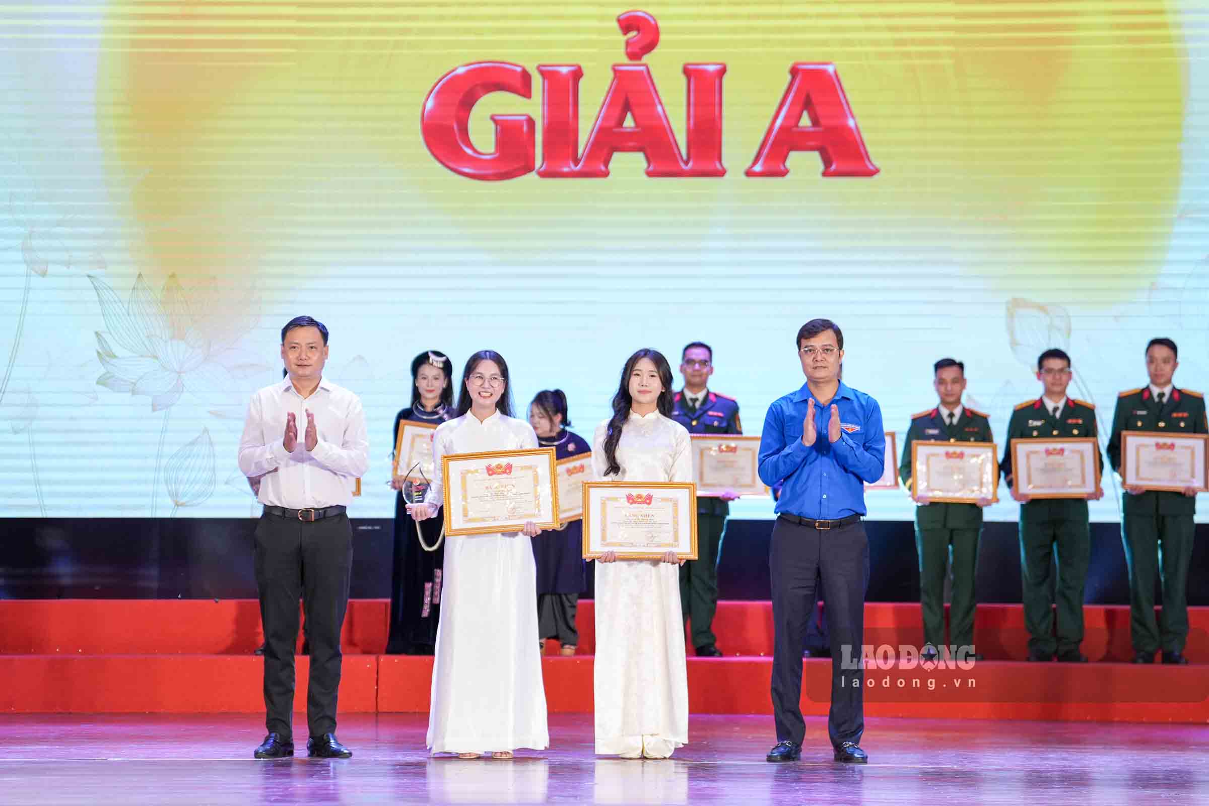 Trao giải Cuộc thi bảo vệ nền tảng tư tưởng của Đảng trong đoàn viên, thanh thiếu niên