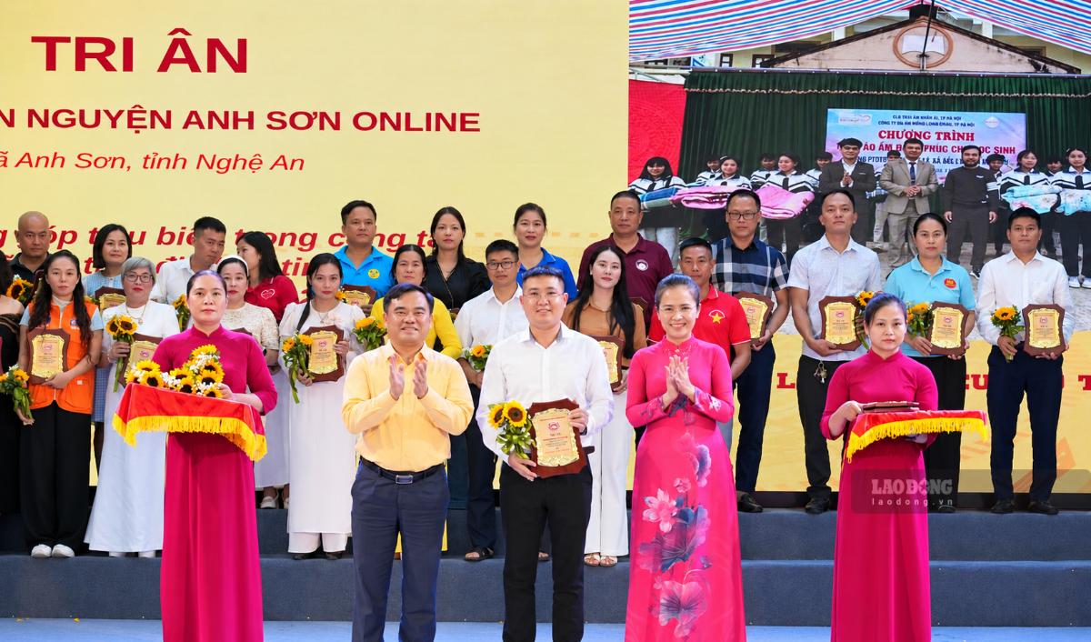 Nghệ An tri ân 165 nhóm thiện nguyện, nhà hảo tâm