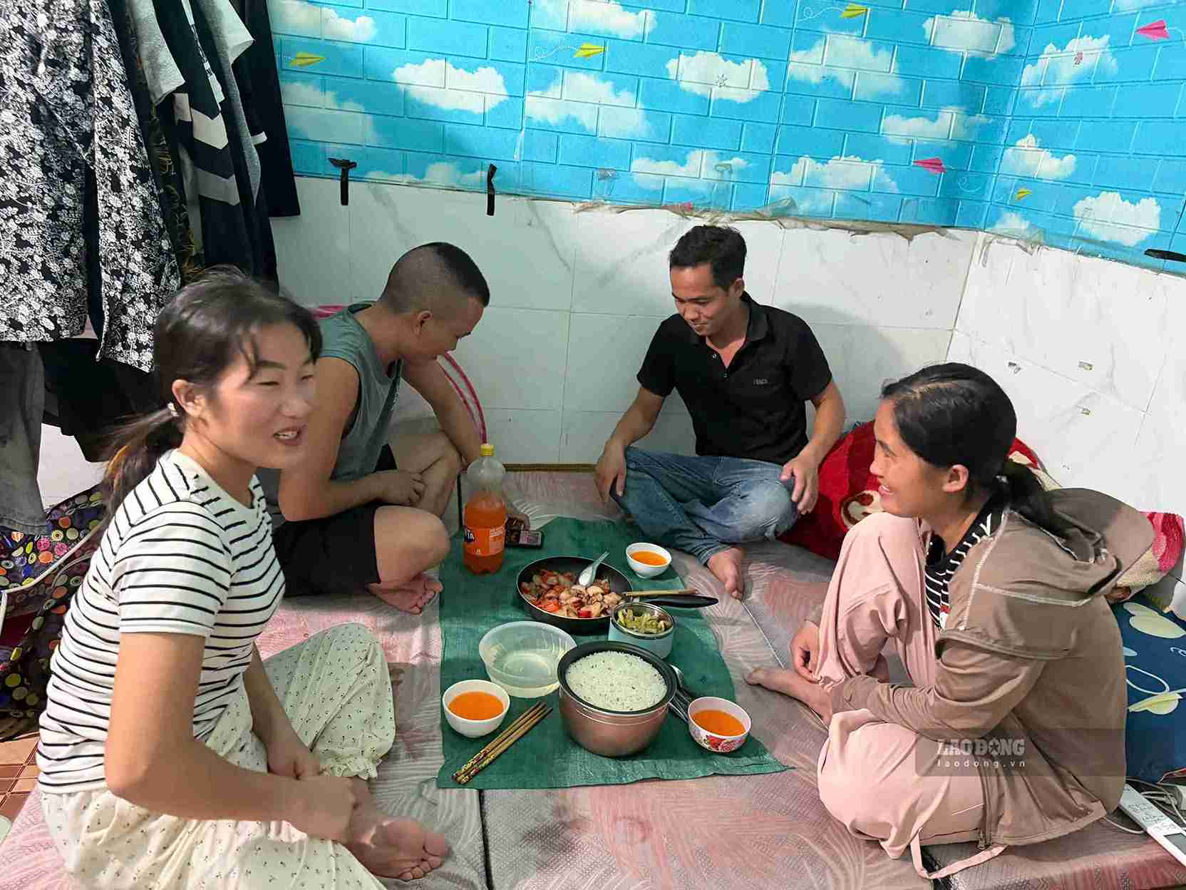 Workers away from home seek opportunities to stabilize their lives in Hai Phong