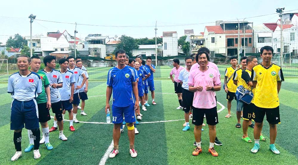 ダナンの労働組合が労働者向けのサッカー大会を開催