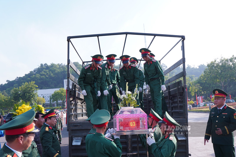 71 liệt sĩ được đưa về an nghỉ tại các nghĩa trang liệt sĩ trên địa bàn tỉnh Lào Cai. Ảnh: Đinh Đại