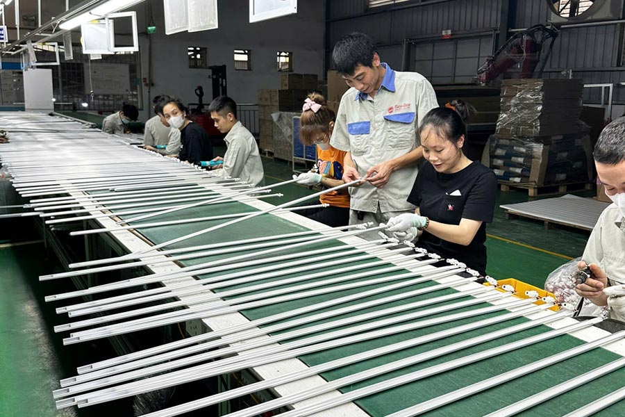 Worker Tuong Van Dinh and the journey to bring digital application initiatives into production