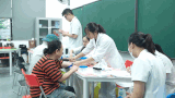 Người dân Giảng Võ phấn khởi vì được khám sức khỏe miễn phí gần nhà