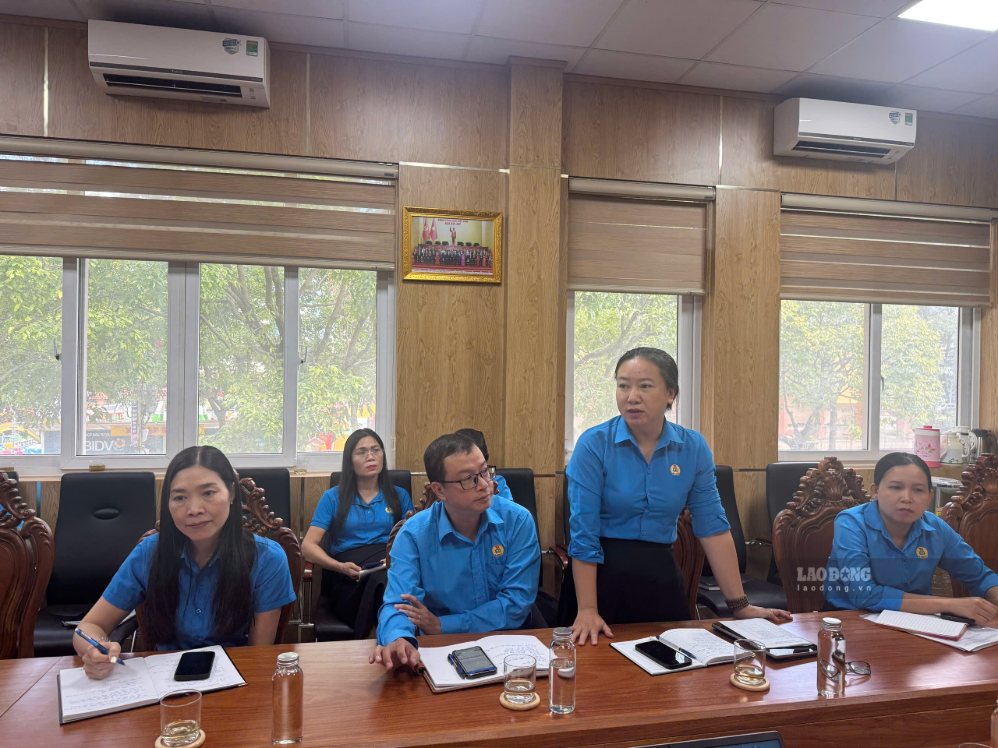 Các đại biểu nêu ý kiến về các nhiệm vụ trọng tâm thực hiện trong quý IV/2026. Ảnh: Danh Diễn