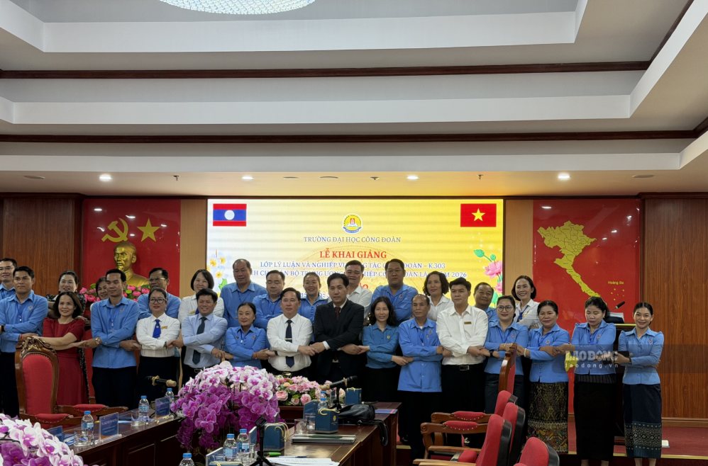 Trade Union University opens training class for officials of the Lao Central Confederation of Labour
