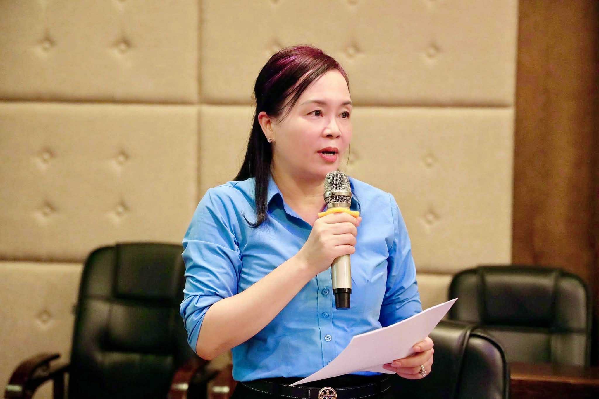 Bà Tăng Thị Linh Chi - Phó Chủ tịch LĐLĐ tỉnh Hà Tĩnh phát biểu. Ảnh: Công đoàn Hà Tĩnh