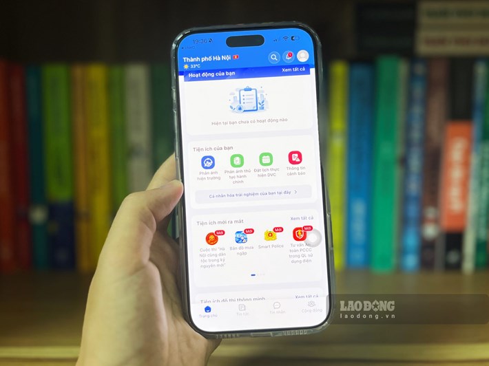 Tình trạng mưa và độ sâu điểm ngập được cập nhật liên tục theo thời gian thực trên Mini App. Ảnh: Hoài Anh