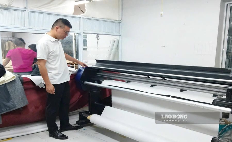 労働者が生産の不備を数億ドン規模のイニシアチブに変える