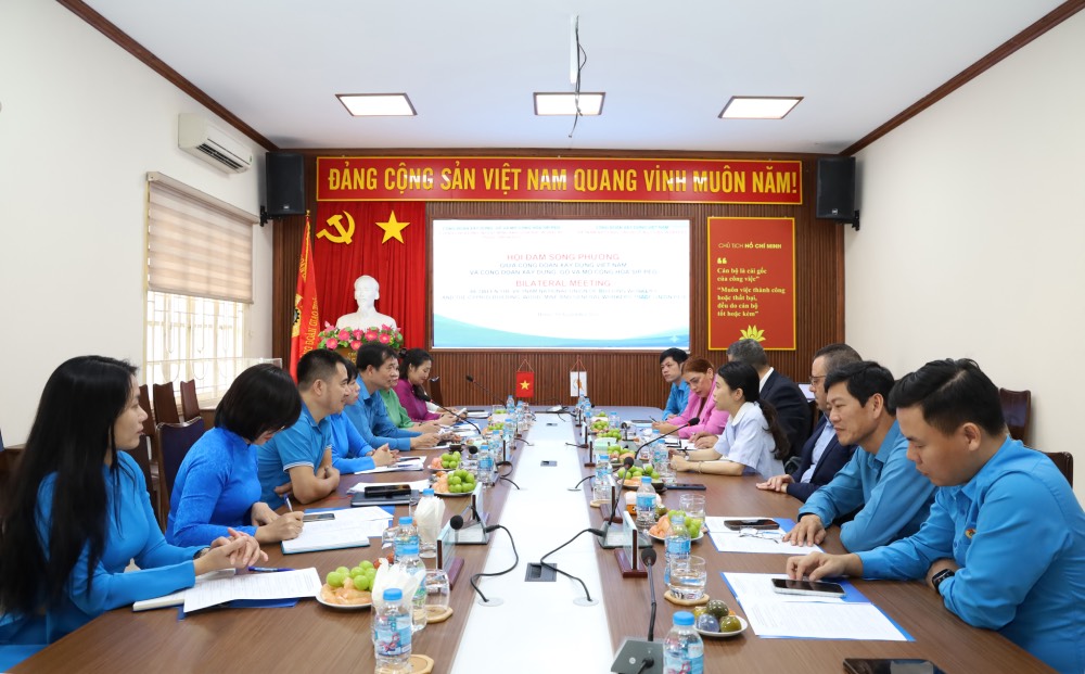 Công đoàn Xây dựng Việt Nam trao đổi kinh nghiệm bảo vệ quyền lợi người lao động