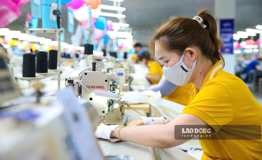 Business reputation from policies for workers