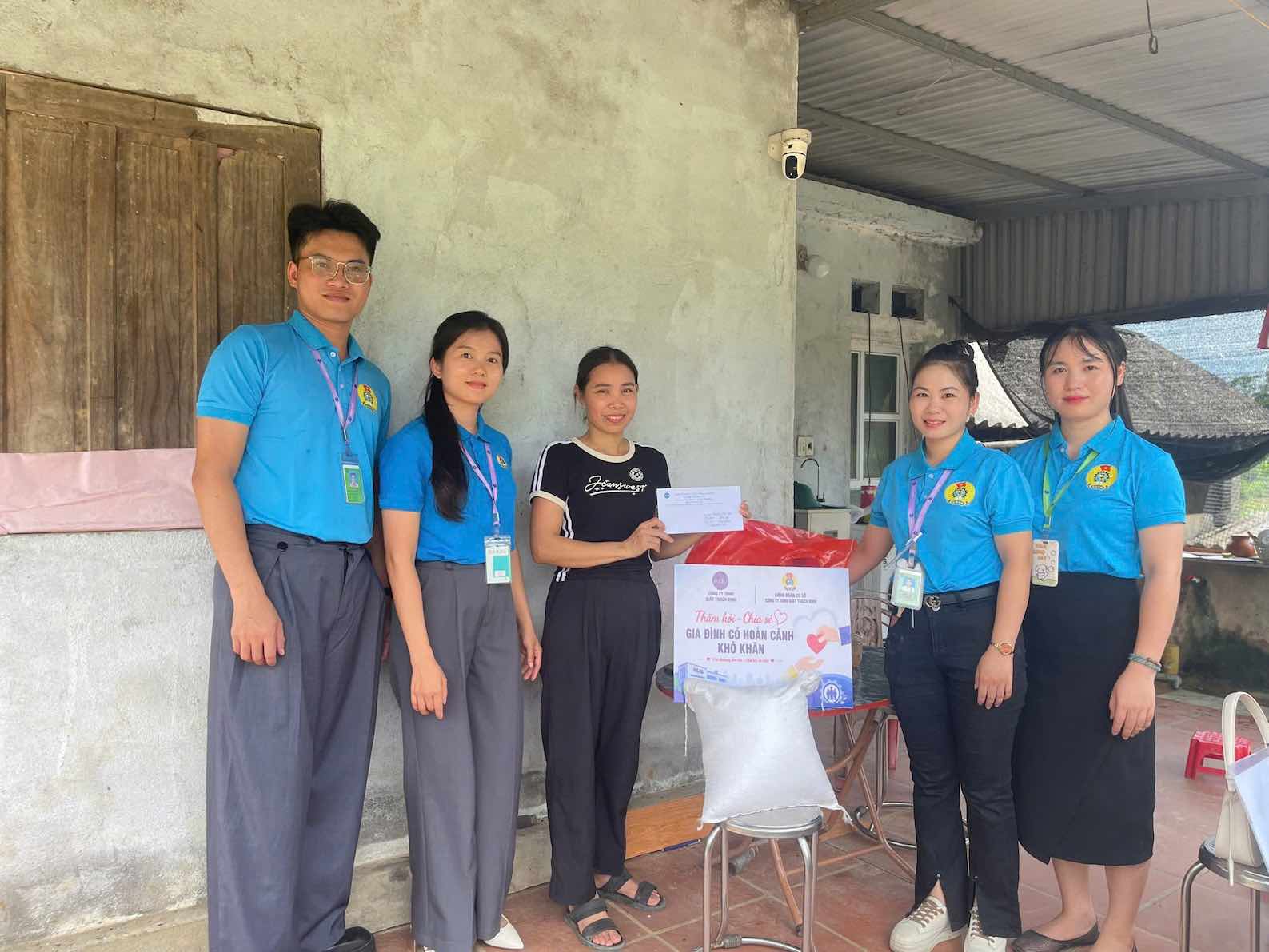 Thach Dinh Shoe Company Trade Union visits and supports union members in difficult circumstances