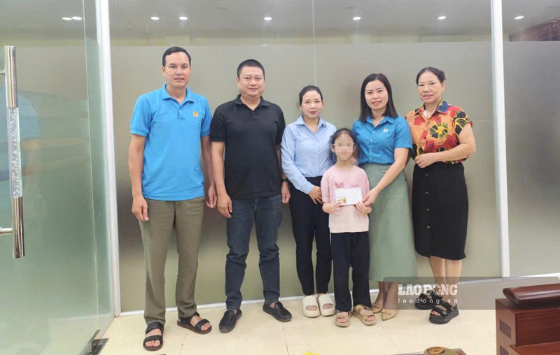 Au Lau Ward Trade Union promotes care for children of union members in difficult circumstances