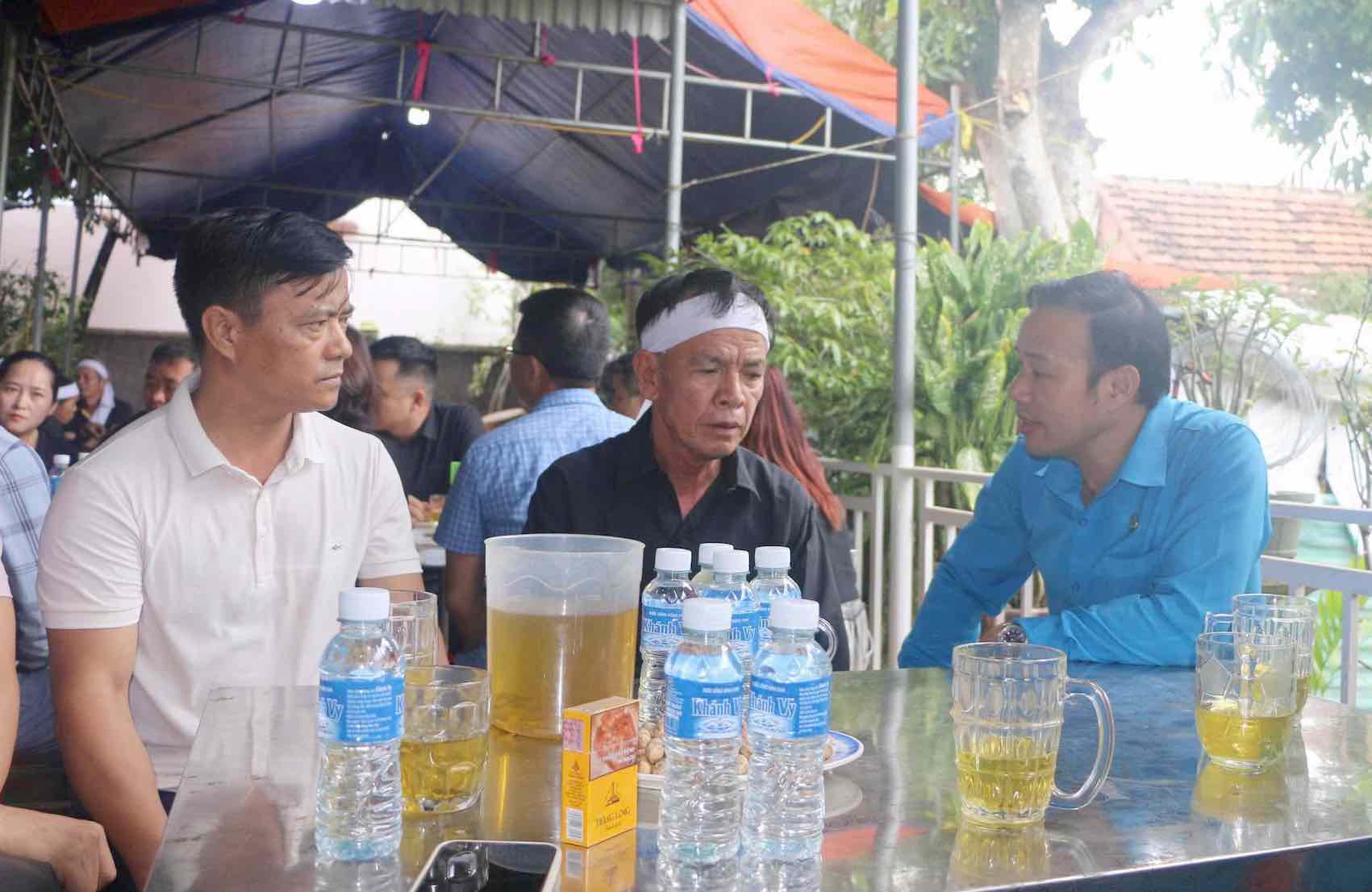 Nghe An Trade Union visits family of union member in distress