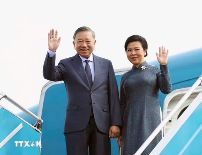 Tổng Bí thư, Chủ tịch nước Tô Lâm và Phu nhân rời Hà Nội, lên đường thăm Nga và Pháp. Ảnh: Thống Nhất/TTXVN