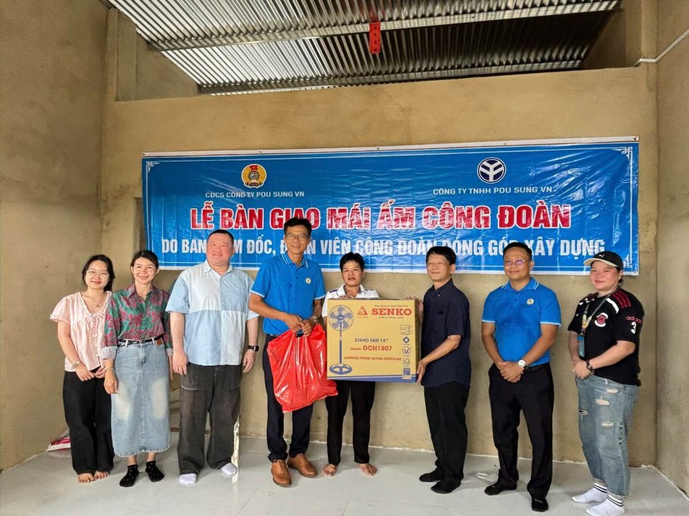 Awarding 3 Trade Union Solidarity Houses to union members in difficult circumstances