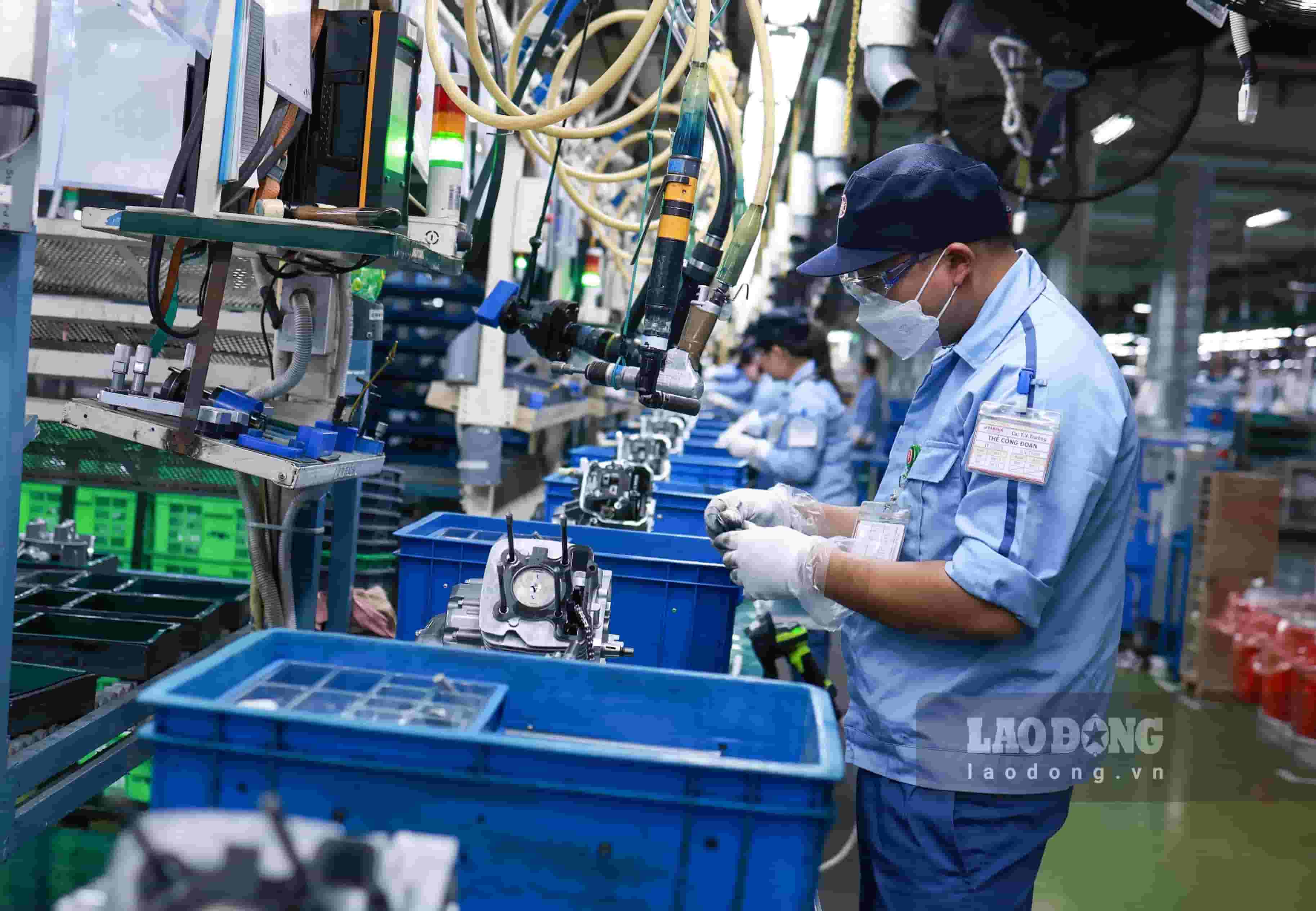Workers want to learn a trade to keep their jobs