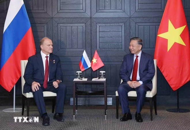 Tổng Bí thư, Chủ tịch nước Tô Lâm tiếp Chủ tịch Đảng Cộng sản Nga Gennady Zyuganov, chiều 7.9 (giờ địa phương). Ảnh: Thống Nhất/TTXVN