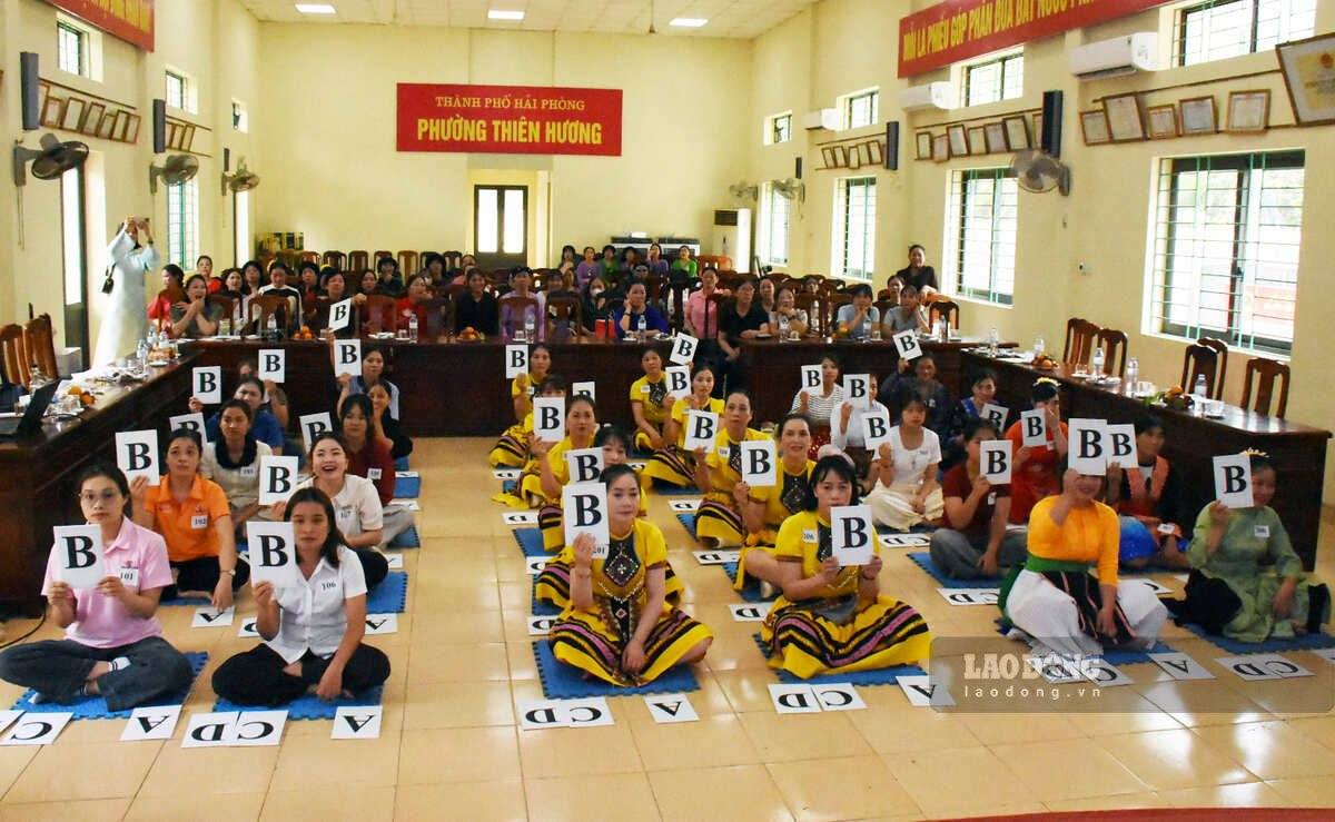 Hội thi tuyên truyền viên giỏi với chủ đề “Sức khỏe của bạn - Hạnh phúc của chúng ta” giúp nữ công nhân vững kiến thức, giỏi kĩ năng do Trung tâm tổ chức. Ảnh: Nguyễn Huệ (chụp 10.5.2026)