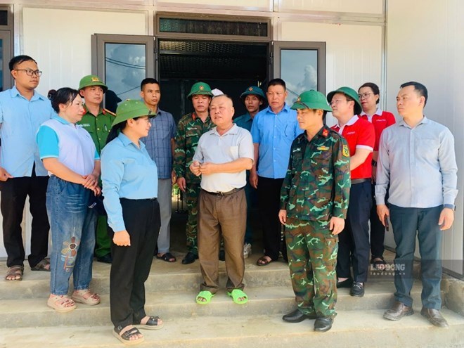 Chính quyền địa phương vào cuối tháng 7.2026 bàn giao nhà tái định cư cho các hộ dân mất nhà sau lũ quét ở Mường Than, tỉnh Lai Châu. Ảnh: Thành An