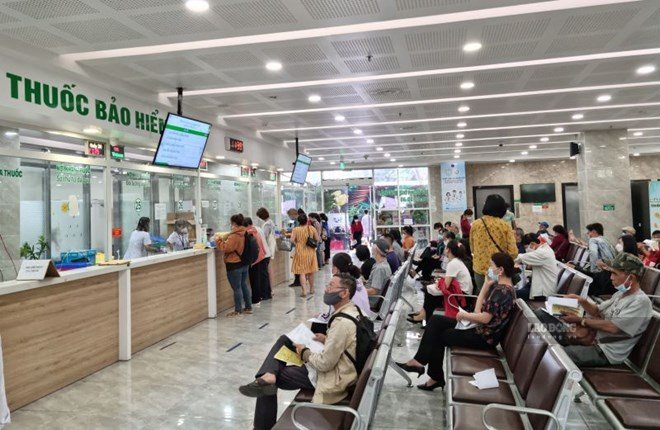 Người thường xuyên ốm đau có trong diện tinh giản biên chế?