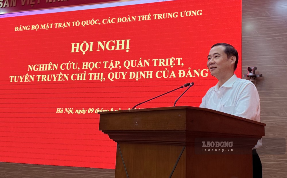 Strengthening the Party's leadership, promoting the role of mass organizations in the new period