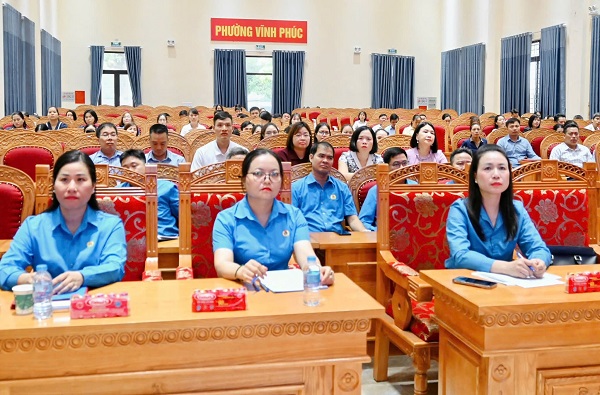 Tăng kiến thức pháp luật cho cán bộ công đoàn ở Phú Thọ
