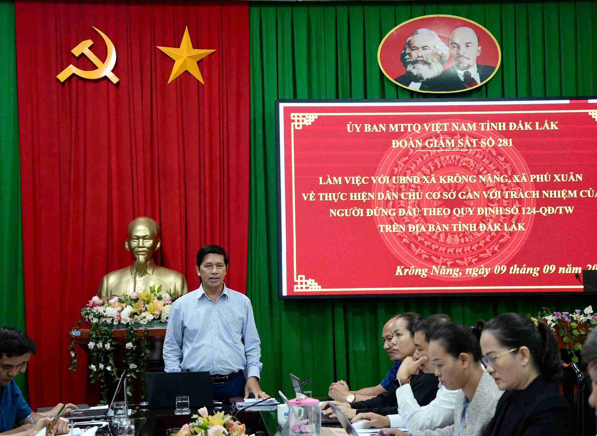 Dak Lak supervises the implementation of democracy at the grassroots level after operating the 2-level government