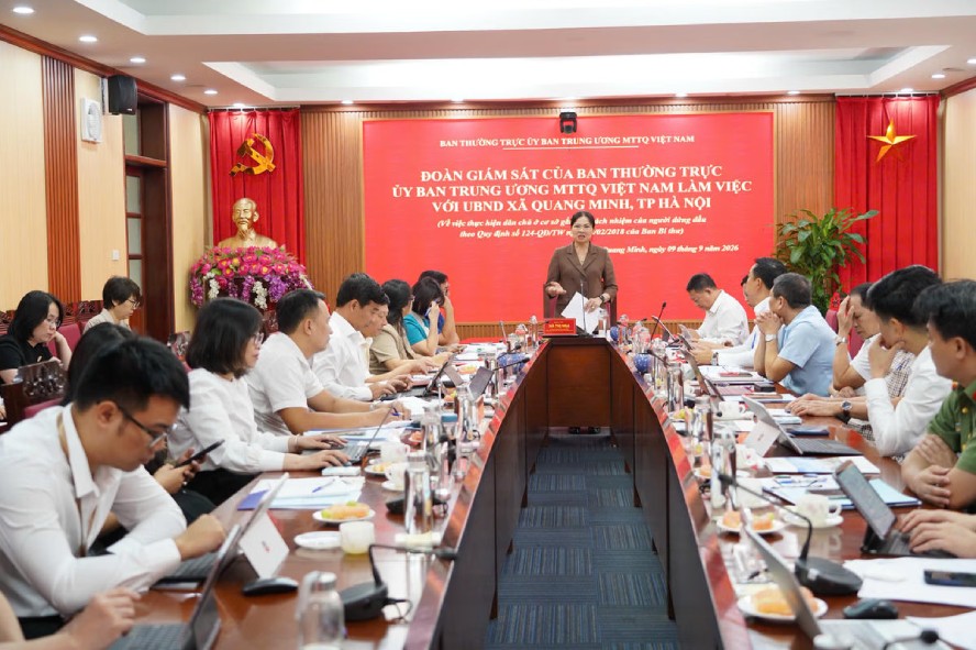 Quang Minh commune links the implementation of grassroots democracy with the responsibility of the head